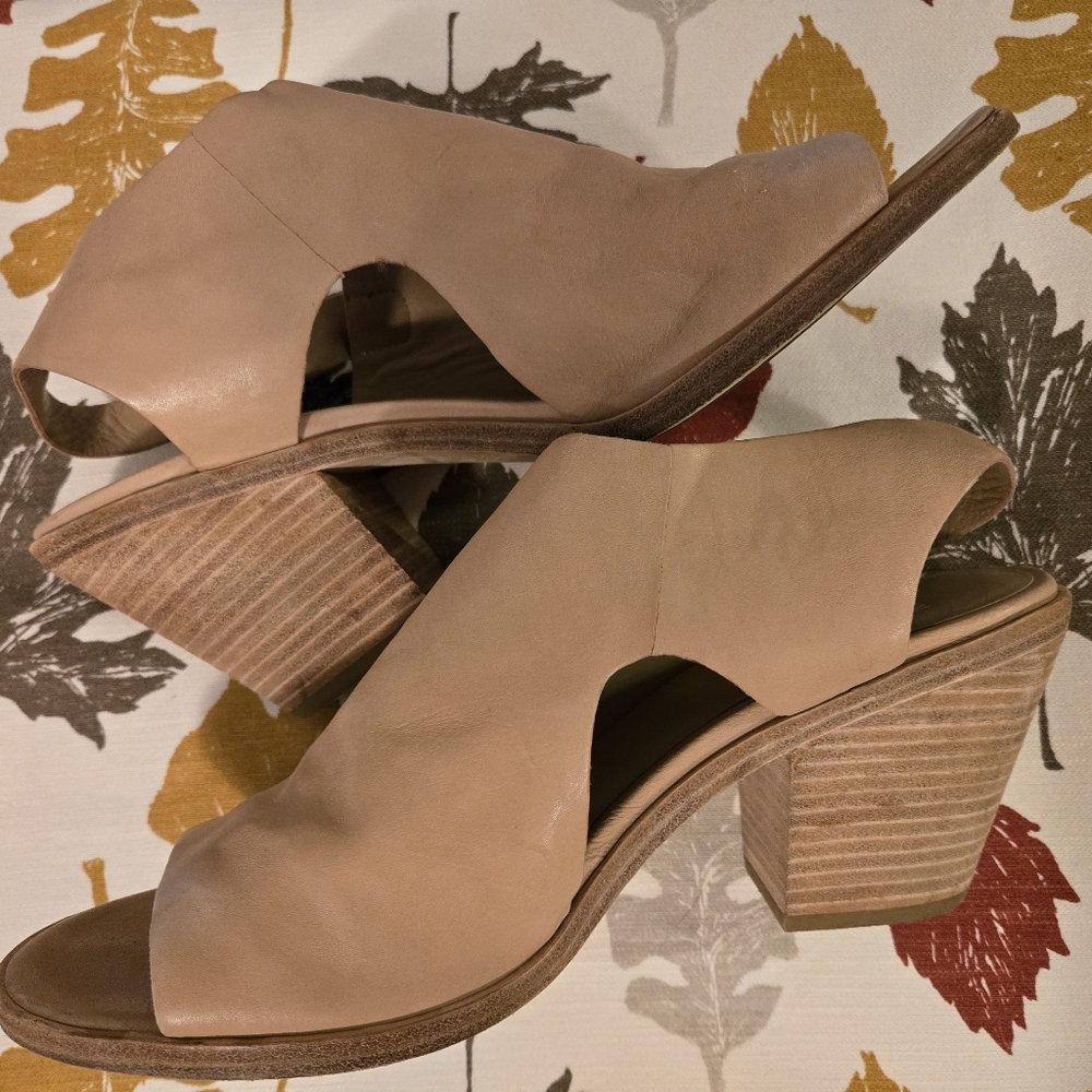 Eileen Fisher Beige Peep-Toe Heels